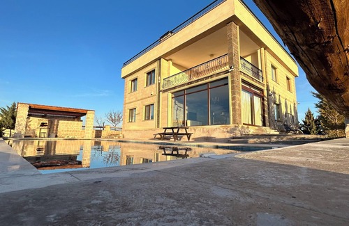 Gulsehir Villa | Unique Villa with Pool & Private Cave in Cappadocia