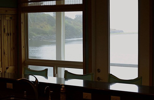 Pacific Beach House | Unique waterfront Beach House with incredible view.