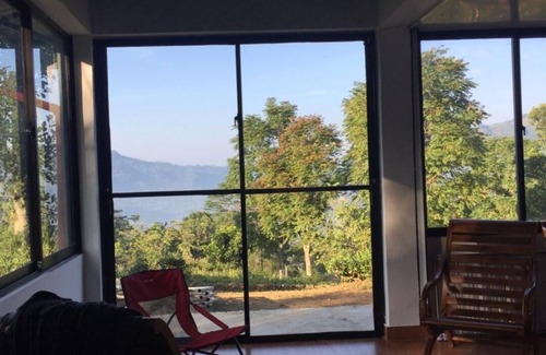 Katukitula House | Unique way of living with spectacular vistas to leave the world behind.