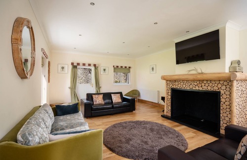 Kirkhill Cabin | Uniquely modern designer five bedroom Lodge in the Highlands