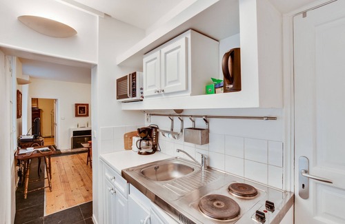 Saint-Thomas-d'Aquin Apartment | Unit 008 Saint Germain des Près (Bac) 1 bedroom 3 pax