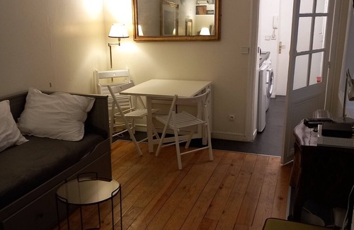 Saint-Thomas-d'Aquin Apartment | Unit 008 Saint Germain des Près (Bac) 1 bedroom 3 pax