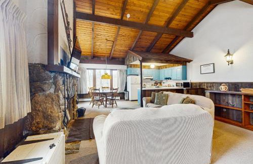 Killington House | Unit 1 - Retro Ski Chalet