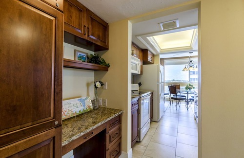 Siesta Key Condo | Unit 105- 2 Bedroom 2 Bathroom Condominium With Partial North Gulf Views