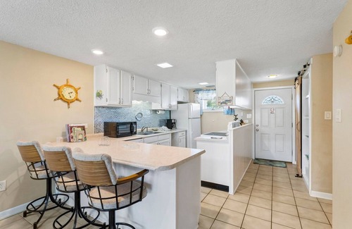 Kiska Beach Condo | Unit 14, Peaceful Palms, 2.5 Bedroom Beach Condo