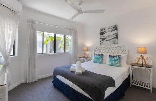 Port Douglas Apartment | Unit 15 @ Tropical Reef: 2 mins to Four Mile Beach