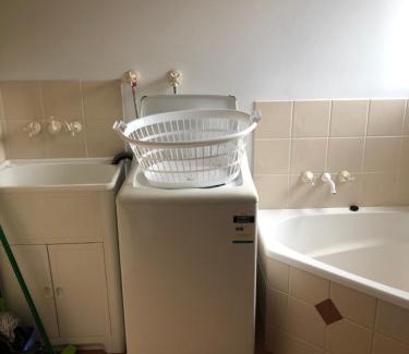 Emu Park Apartment | Unit 2 Pattison
