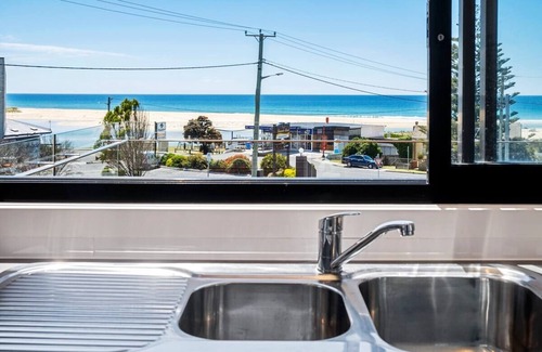Scamander Apartment | Unit 2 - Stunning Views - Scamander Lifestyle!