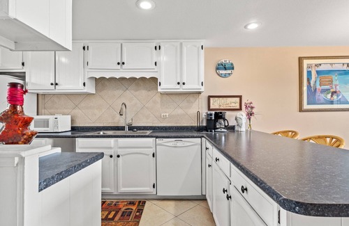 Sunnyside Condo | Unit 21, Fun in The Sun, 2 Bedroom Beach Condo