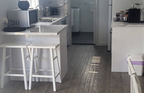 Harrington Apartment | UNIT 3 .PET-FRIENDLY .OPPOSITE WATER.GARAGE PARKING.LOWER LEVEL.