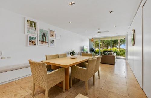Rainbow Beach House | Unit 3 Plantation Resort Rainbow Beach