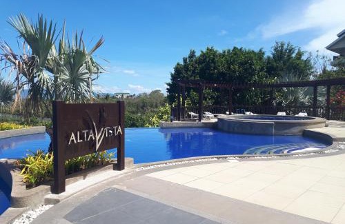 Yapak Apartment | Unit 306 Alta Vista de Boracay by David