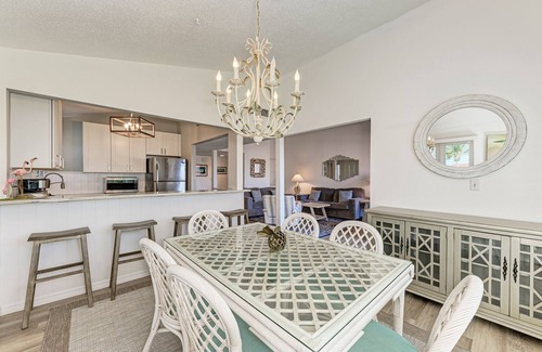Longboat Key Condo | Unit #311 Sand Cay Beach Resort Pool and Garden View