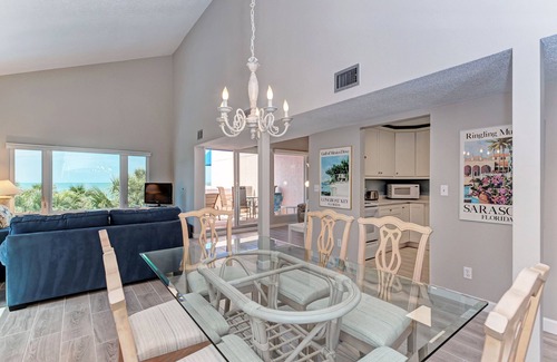 Longboat Key Condo | Unit #320 Sand Cay Beach Resort Gulf Front