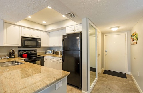 Siesta Key Condo | Unit 350 - 2 Bedroom 2 Bathroom Bay Side Standard Condominium