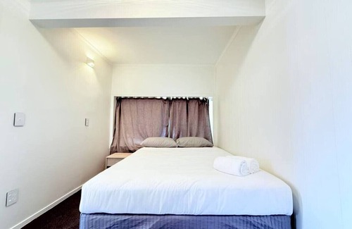 Rotorua Hotel | Unit 5, Fenton Summer Lodge