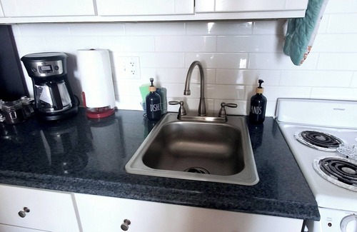Bridgeport Heights Condo | Unit 502 - Beachfront 1 King Bedroom 1 Bath - Sleeps 6