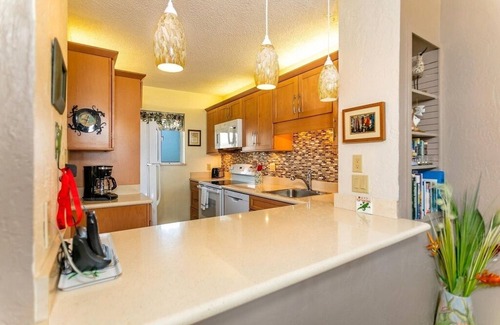 Kihei Condo | Unit 520 Ocean Front Condo "serene and affordable"n
