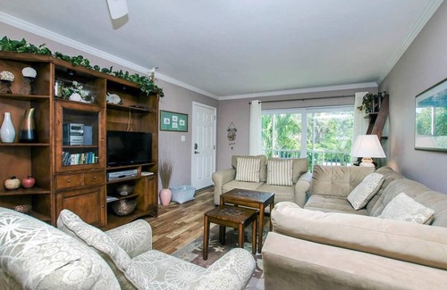 Sanibel Condo | Unit #9 In Building #2 Downstairs