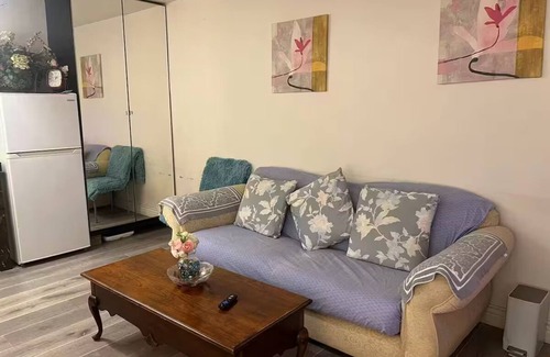 Centerville House | Unit C - The Hideaway