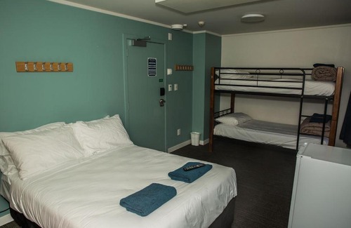 Newton Hostel | United Auckland