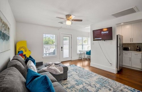 Greater East End Apartment | Universal Apartment at East Downtown