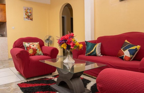 Canefield Apartment | Universal apartments three bedroom