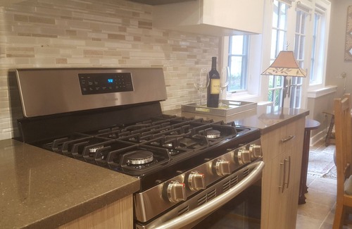 Laurelhurst House | University Garden Suite