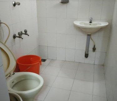 Kochi Hotel | UNNIKRISHNA LODGE