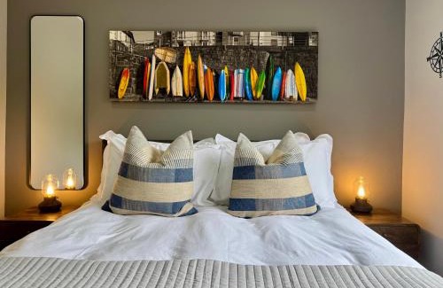 Carbis Bay House | Uno Moor Side - Luxury self catering accommodation - Parking