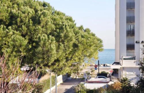 Torre Pedrera Apartment | Uno Scorcio di Blu