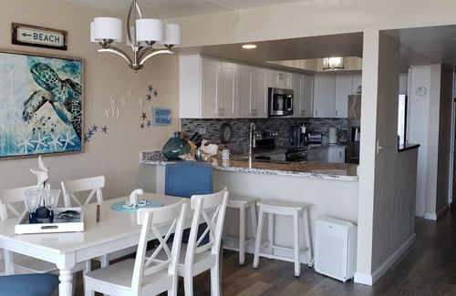 San Clemente Condo | UNOBSTRUCTED WHITE WATER VIEW! Right across from the PIER