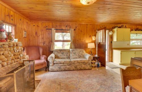 Vergas House | Unplug and Unwind Lakeside Cabin in Vergas