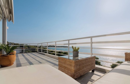 Kavouri Apartment | Unrivaled Beachfront Elegance: Penthouse Paradise with Panoramic Views