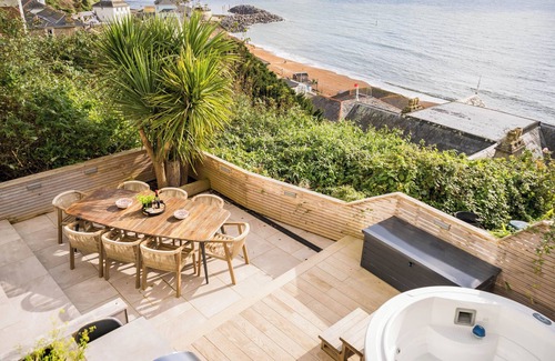Ventnor House | Unrivalled Sea View - Brand New