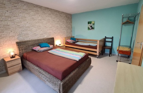 Gemarkung Tieringen Apartment | Untere Ferienwohnung, 70qm, Terrasse, 1 Schlafzimmer, max. 3 Personen