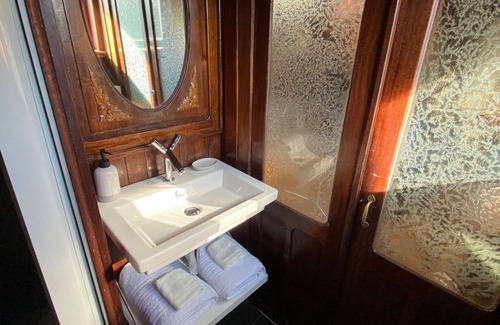 Republique–Point-du-Jour House | Unusual accommodation with 1930s charm