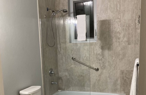 Barbican Apartment | Unwind and de-stress at this private retreat in the heart of uptown Kingston.