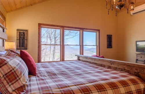 Todd House | Unwind and Recharge at Majestic View Cabin