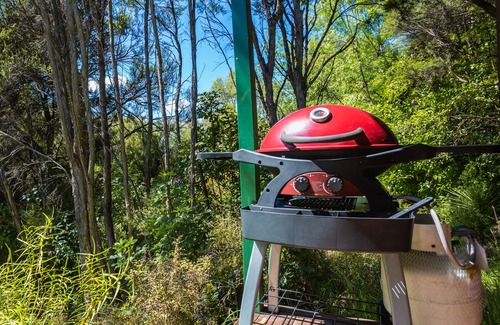 Little River Cottage | Unwind and relax amongst stunning native bush