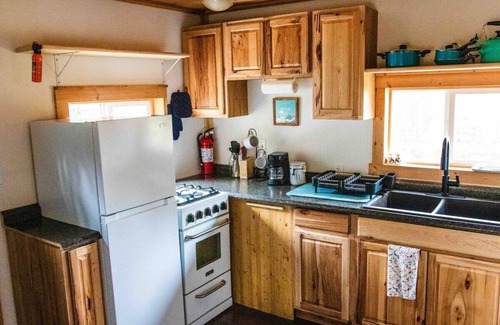 Fairbanks Cabin | Unwind at The Hillside Aurora Cabin