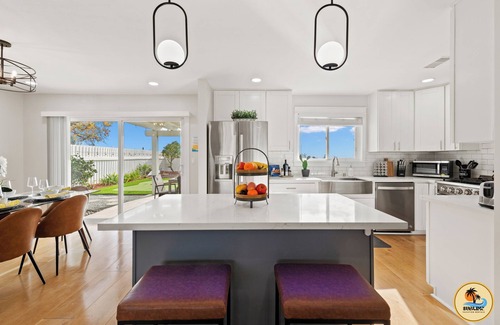 San Carlos House | Unwind at this Superb Home: Pool, Views, Games!