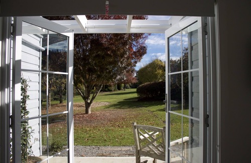 Exeter Cottage | Unwind at "Woodbury Lodge"