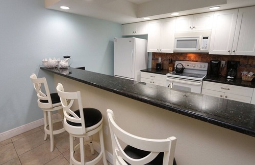 Whitney Beach Condo | Unwind by the Waves – Beach Castle Resort #5 by RVA