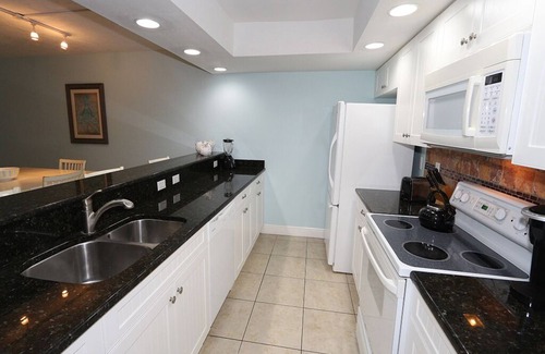 Whitney Beach Condo | Unwind by the Waves – Beach Castle Resort #5 by RVA