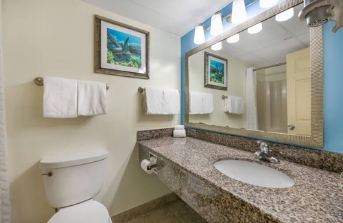 Seabreeze Park Hotel | Unwind in a Peaceful Haven w/Balcony | Minutes from Speedway Action