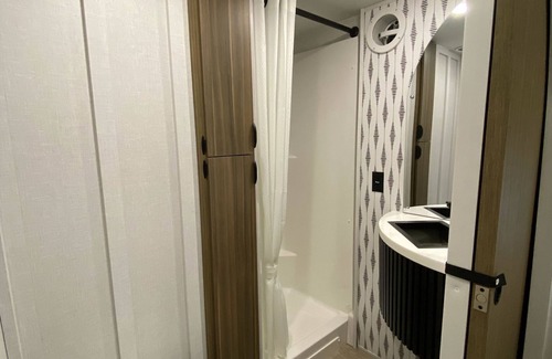 Big Lake House | Unwind in comfort at The Grand Legacy Lodge Luxury