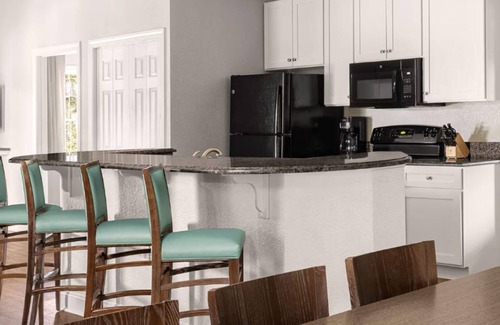 Ocean Drive Resort | Unwind in Family-Friendly Luxury at Wyndham at the Cottages- 4 Bedroom Deluxe