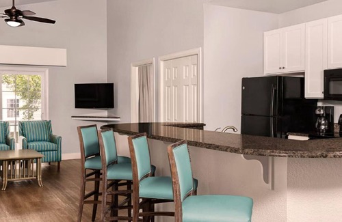 Ocean Drive Resort | Unwind in Family-Friendly Luxury at Wyndham at the Cottages- 4 Bedroom Deluxe