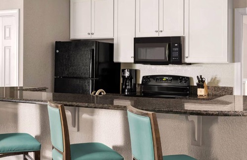 Ocean Drive Resort | Unwind in Family-Friendly Luxury at Wyndham at the Cottages- 4 Bedroom Deluxe